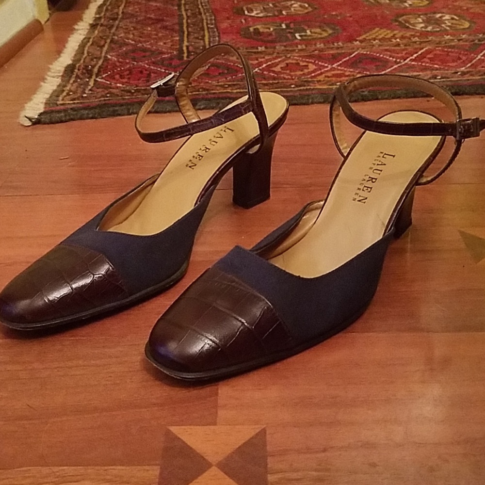 Size 9 Ralph Lauren leather strappy heels.